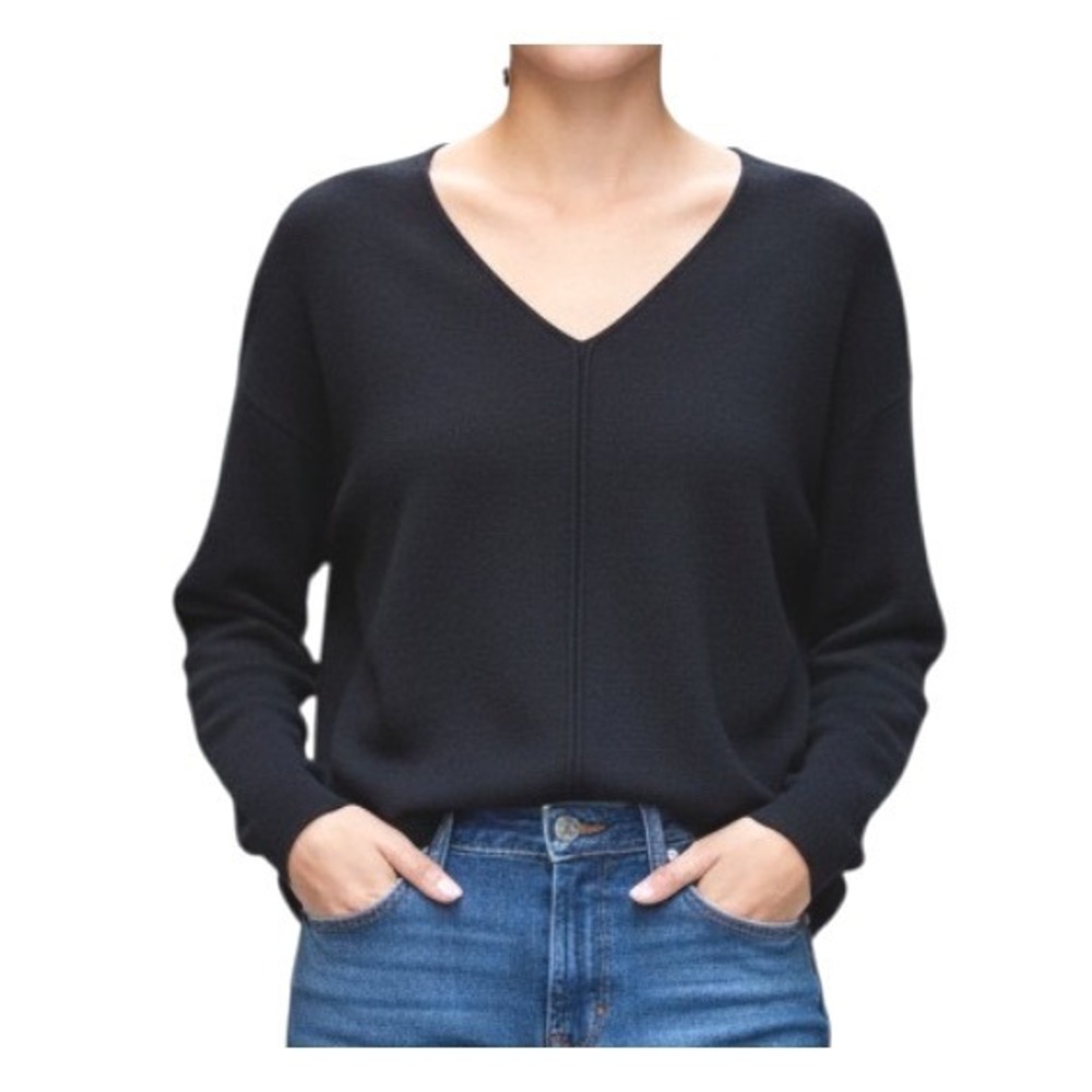 DAILY PRACTICE Anthropologie BLACK BOXY V-NECK SWEATER Center Seam Comfy SIZE M